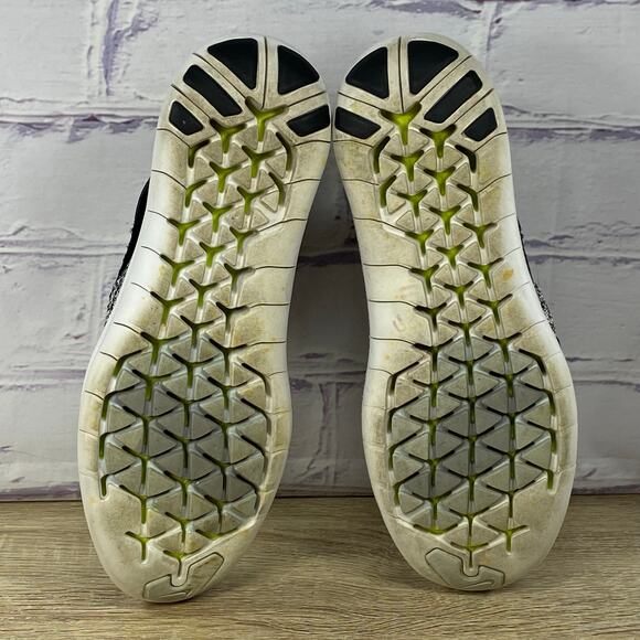 Nike Free RN Motion Flyknit 2017 Grey Black Oreo Women's Size 8 Running Shoes - Picture 7 of 8